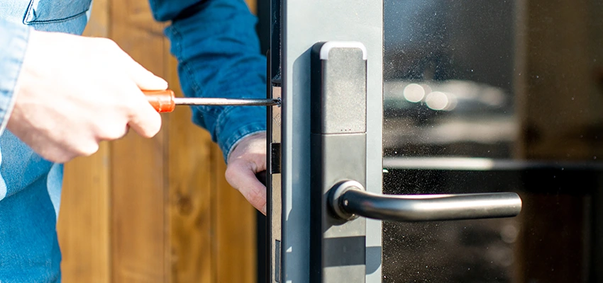 Aluminium Door Lock Replacement in Alpine, California